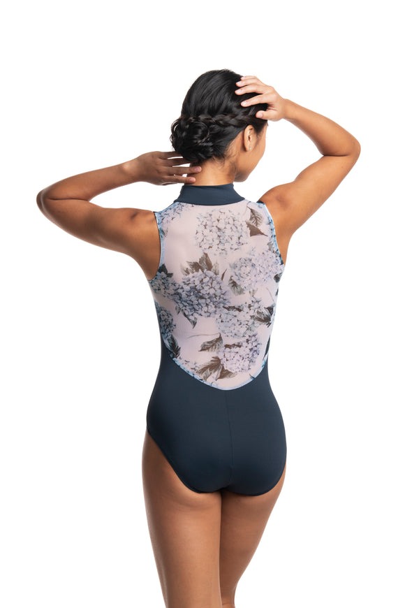 Zip Front with Winter Hydrangea Print - AW1062WH